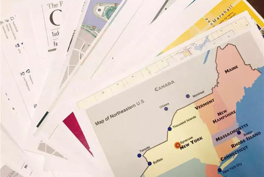 The orientation folder prepared by Syracuse University, Sep. 2018